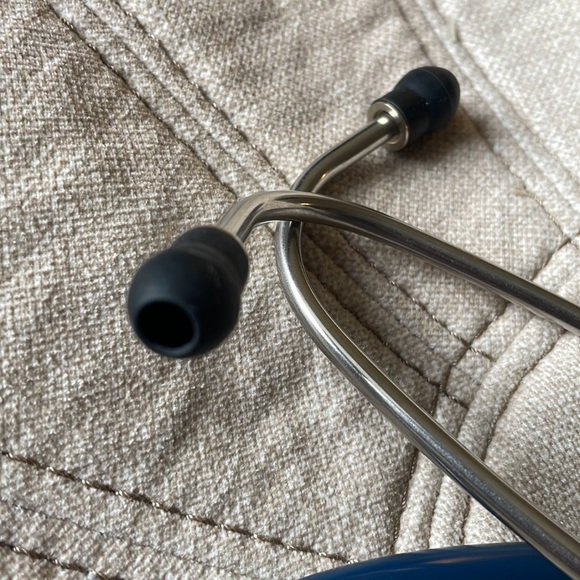 Navy blue Prestige Medical stethoscope - Picture 3 of 5
